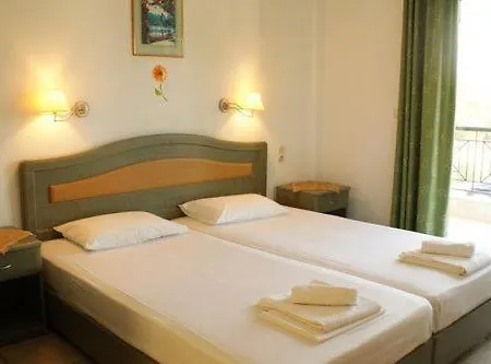 Palatino * Agia Paraskevi (Skiathos)